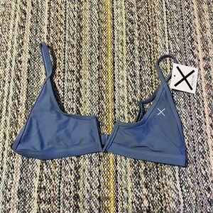 NWT Boutine LA Slate Blue V Cut Top size L